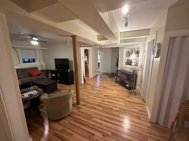 Foto del edificio - 39 Glenville Ave