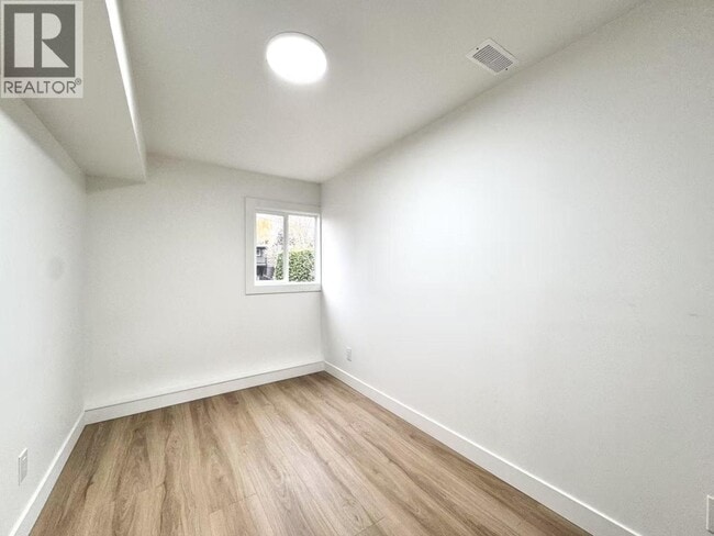 Building Photo - 4720 Ashbury Pl