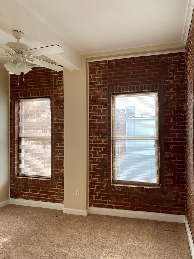 Foto del edificio - Downtown loft apartment, one bedroom one bath