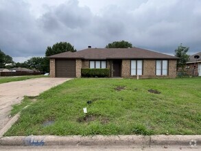 Building Photo - 112 Mesa Dr