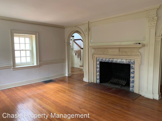 Building Photo - 4 br, 2.5 bath House - 11 Randall Court