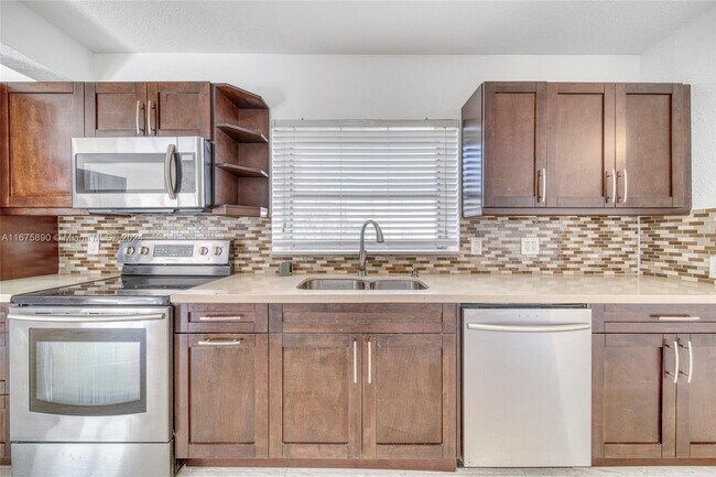 Photo - 4136 SW 14th St House