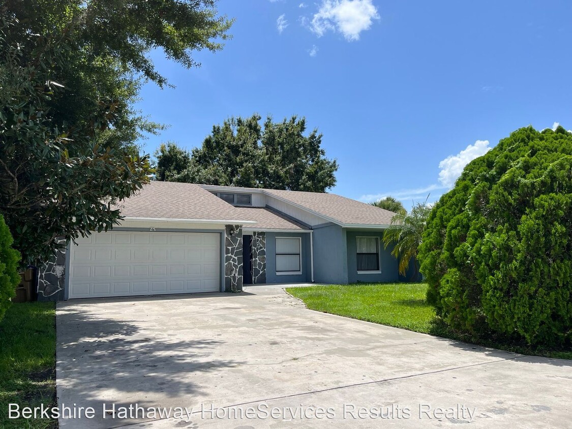 Primary Photo - 3 br, 2 bath House - 27 Amalfi Way
