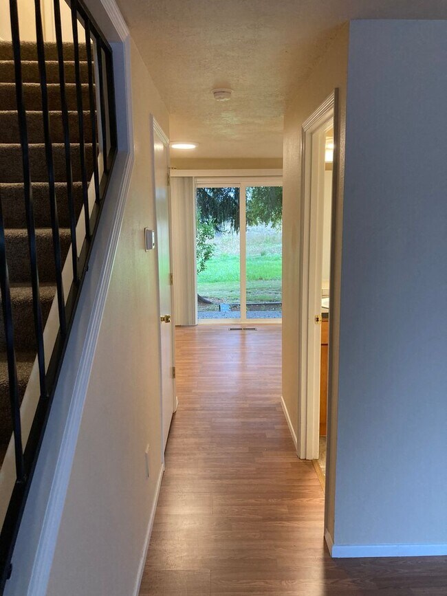 Foto del edificio - Remodeled Condo at Battlecreek Meadows