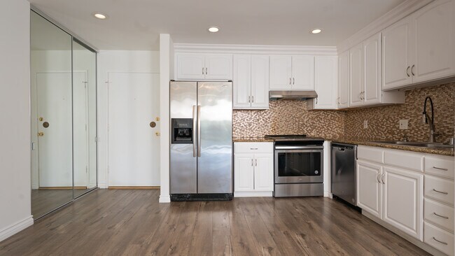 Foto del edificio - 102 Scholz Plz