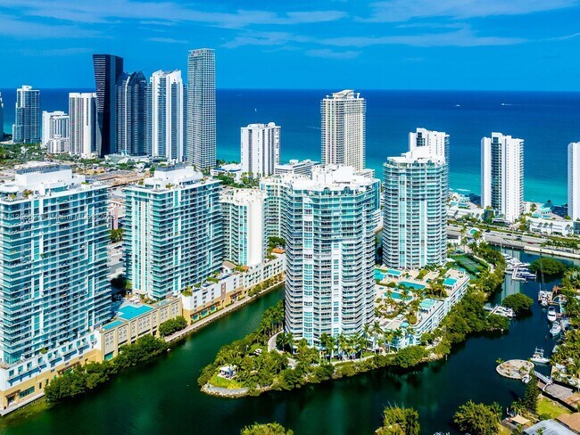 Foto del edificio - 16500 Collins Ave