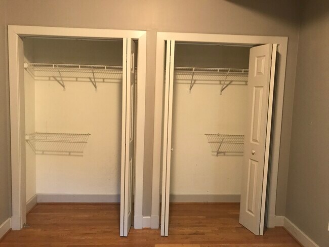 Downstairs closer - 1046 Dudley Ave