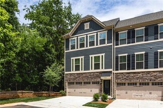 Building Photo - 1736 Town Oak Ln