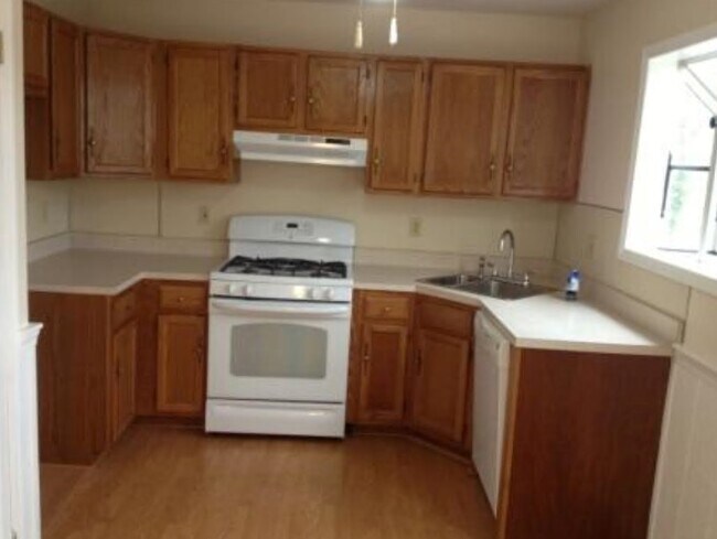 Foto del edificio - 629 Upland St
