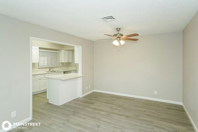 Building Photo - 4950 Arizona Ave, Las Vegas, NV 89104