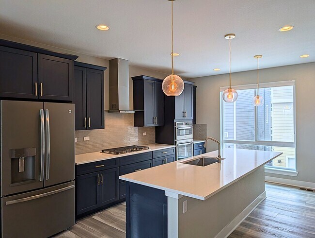 Foto del edificio - Beautiful 2 Bed + Office + 2.5 Bath home i...