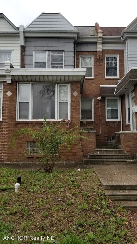 Primary Photo - 3 br, 1.5 bath House - 5257 Roosevelt Blvd.