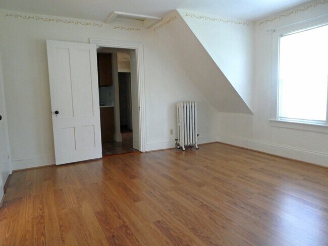 Foto del edificio - 231 Pleasant St