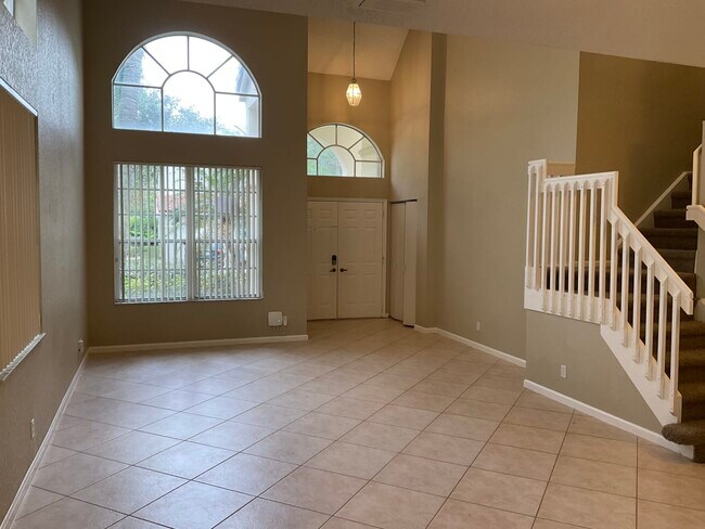 Foto del edificio - 5328 NW 106th Dr