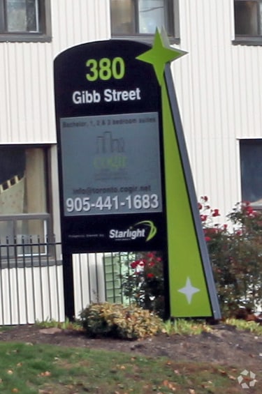Building Photo - 380 Gibb St
