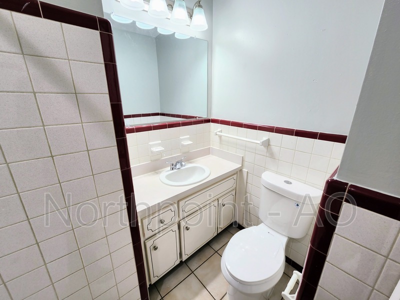 Foto principal - 2917 Cesery Blvd