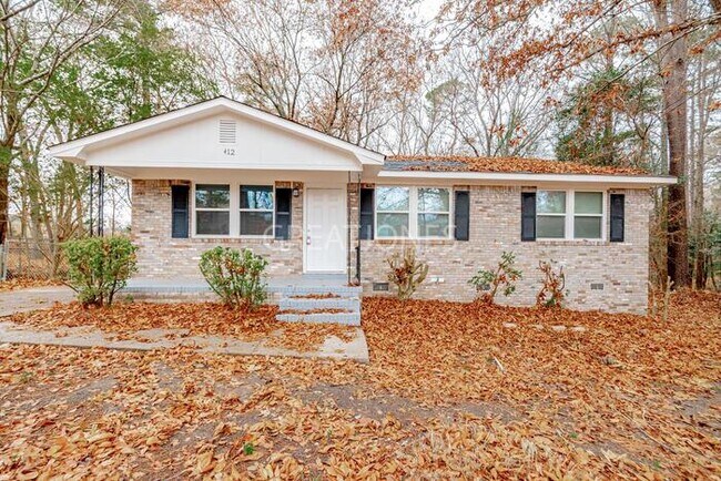 Foto del edificio - 412 Hickory Ridge Dr