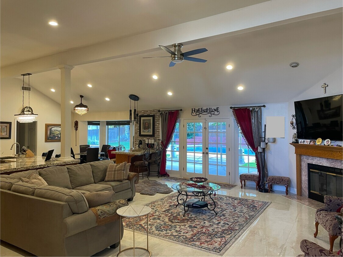 Foto principal - 11310 Pinehaven Ave