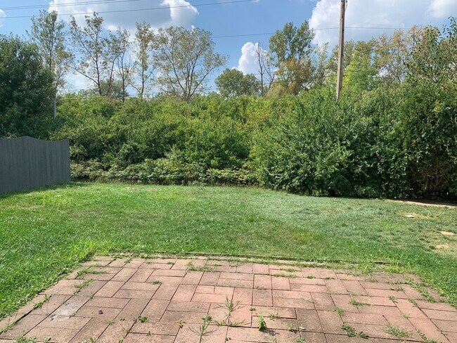 Foto del edificio - Charming & Spacious 4-Bedroom Home in Fish...