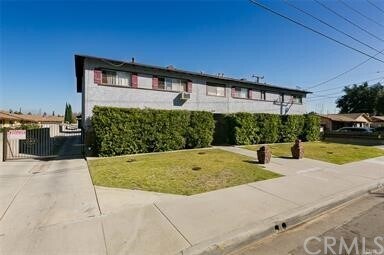 Foto principal - 5544 McCulloch Ave