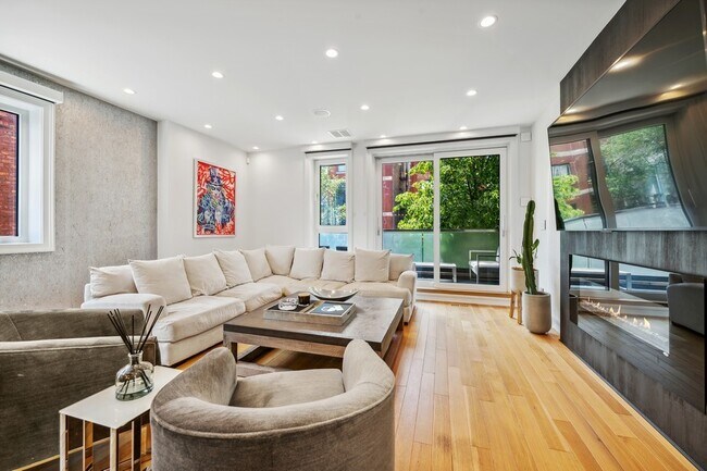 Foto del edificio - 513 N May St