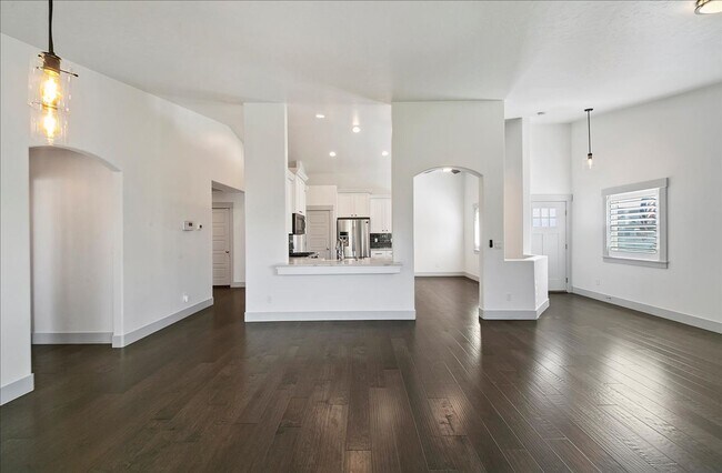 Building Photo - Warm & Welcoming Kuna Rental