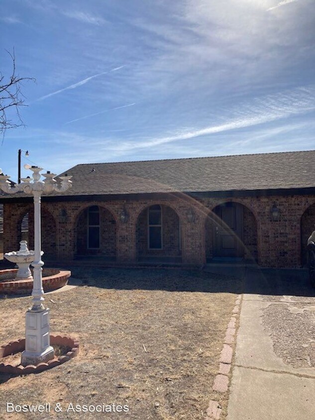 Primary Photo - 3 br, 2 bath House - 1102 E Cuthbert