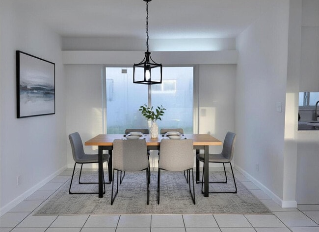 Building Photo - 231 NE 16th Ave