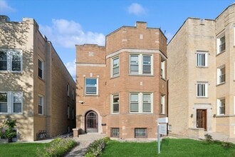 Building Photo - 5412 N Kimball Ave