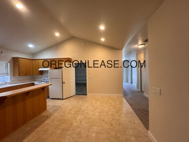 Foto del edificio - North Eugene 3/2 bath home