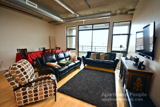 Foto del edificio - 1550 S Blue Island Ave