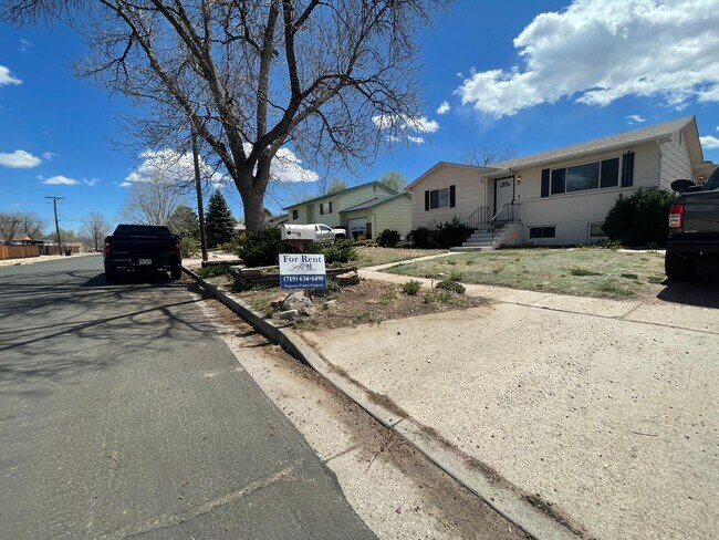 Foto del edificio - 3113 De Cortez St