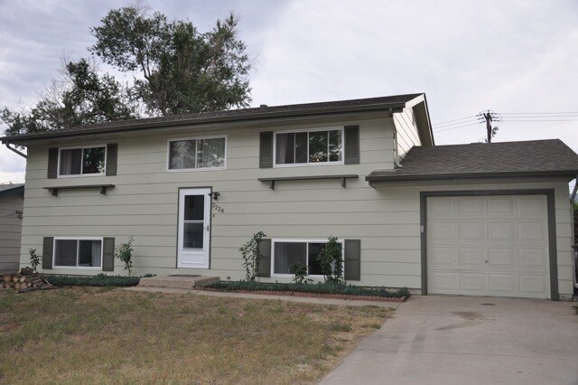 Foto del edificio - 2228 Fernwood Drive