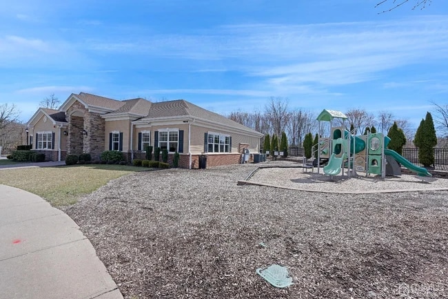 CLubhouse - 823 Strassle Way