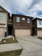 Building Photo - 34 Dewey Rd