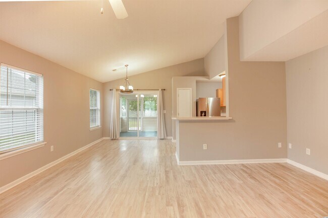 Foto del edificio - 5011 Sandlake Ct