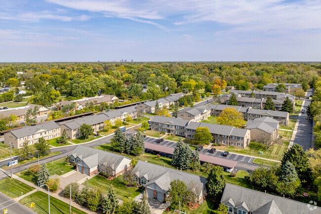 Aerial Context - Woodridge Apartments