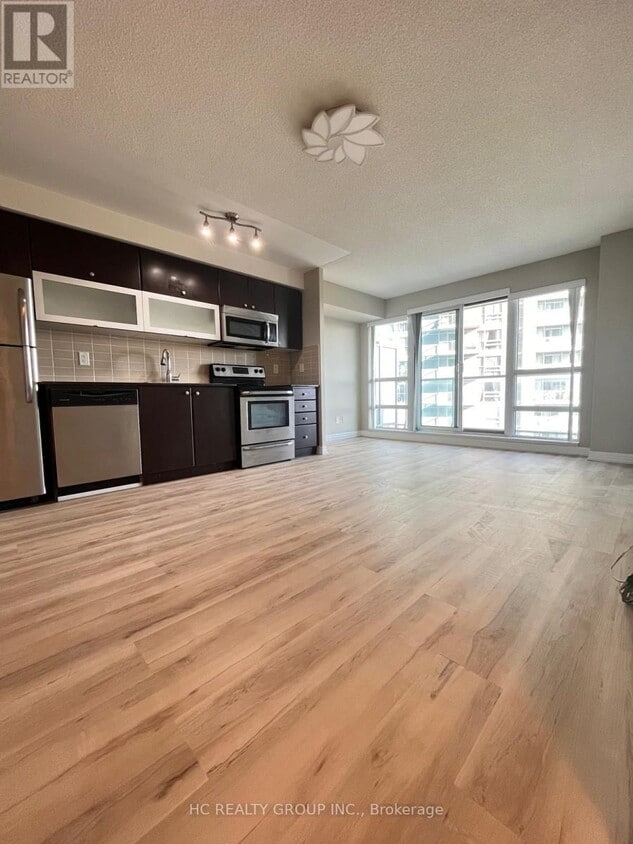 Photo principale - 2015-2015 Sheppard Ave E