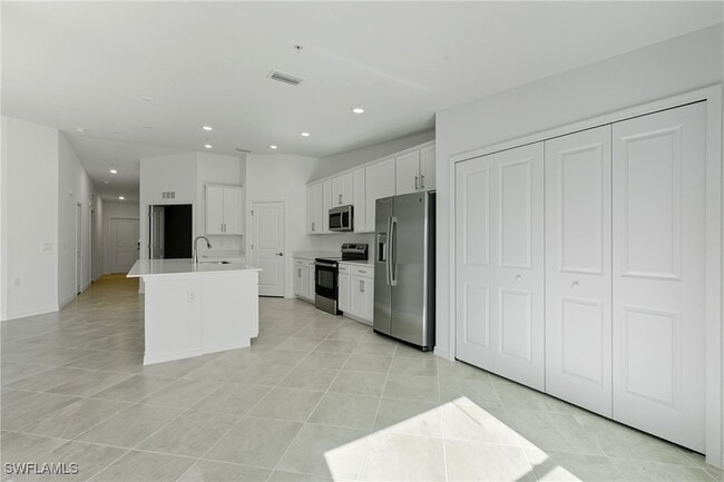Foto del edificio - 15155 Bluffton Ln