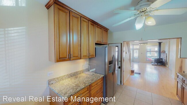 Building Photo - 2 br, 2 bath House - 736 S Decker Ave