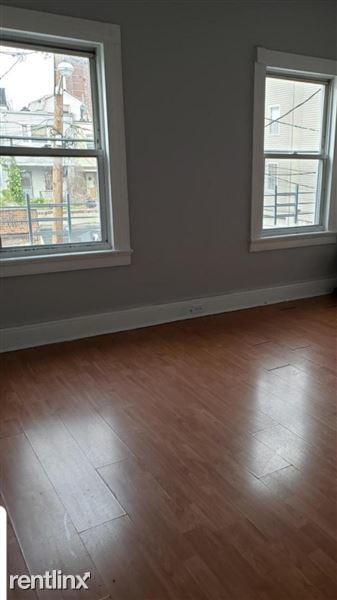 Building Photo - 6 br, 2 bath House - 13 Minerva St