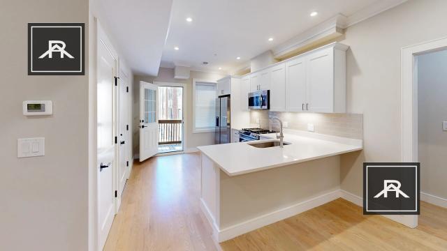 Building Photo - 3 bedroom in Allston MA 02134