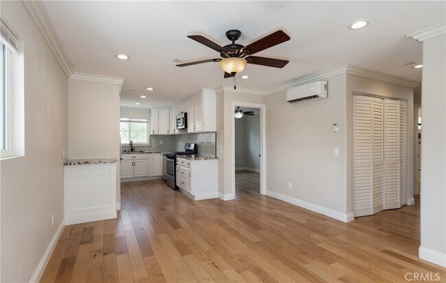 Foto del edificio - 25461 Cole St