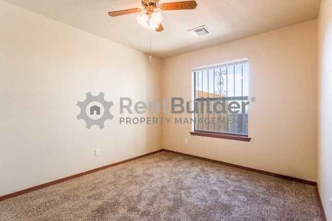 Foto del edificio - 2805 Palo Verde Dr NE