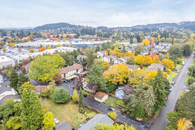 Foto aérea - Pine Grove Condominiums