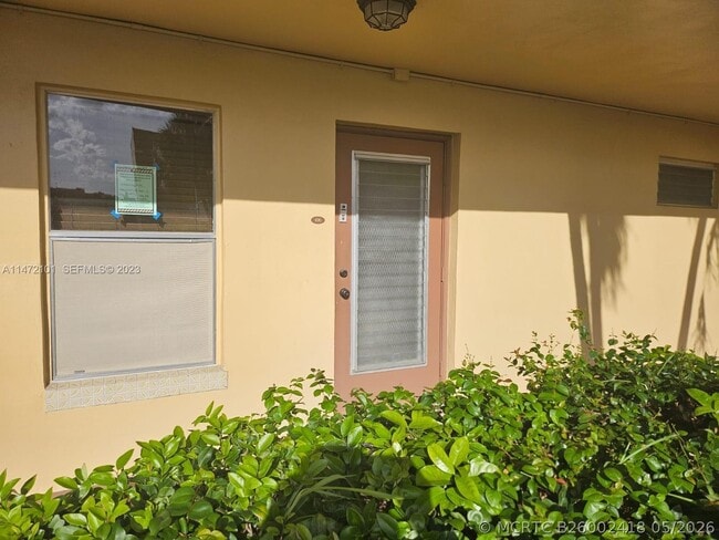 Foto del edificio - 5940 NW 64th Ave