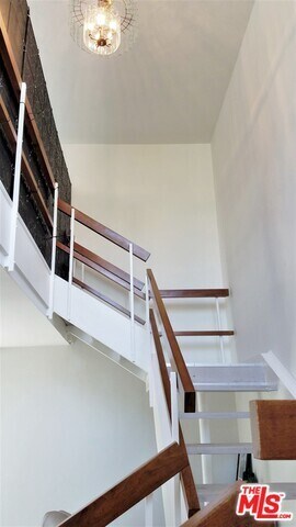 Foto del edificio - 7712 Pso Del Rey