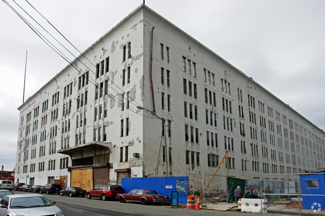 Building Photo - Austin Nichols House