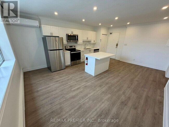 Photo du bâtiment - 112 St Joseph's Dr