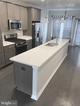 Building Photo - 7123 Masonry Aly